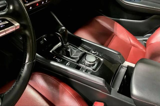 2022 Mazda Mazda3 Carbon Edition