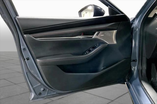2022 Mazda Mazda3 Carbon Edition