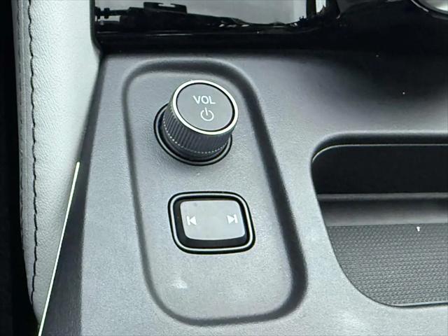 2025 Acura MDX Advance Package