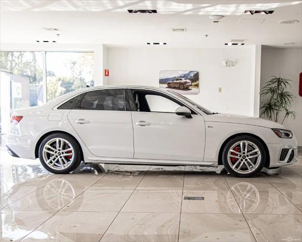 2022 Audi A4 Premium Plus 45 TFSI S line quattro S tronic