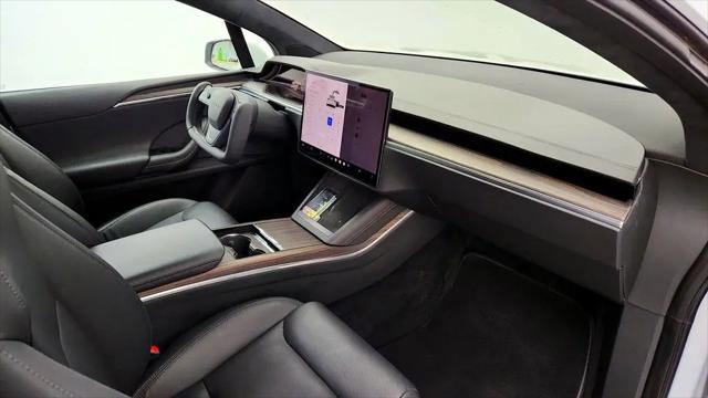 2023 Tesla Model X Standard Range