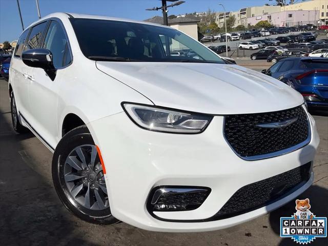 2023 Chrysler Pacifica Hybrid Limited for sale in Daly City, CA