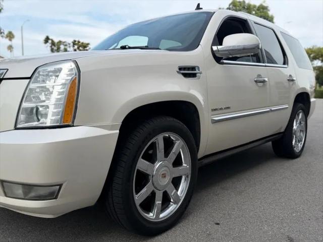 2012 Cadillac Escalade Luxury