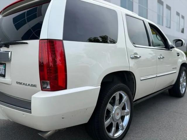 2012 Cadillac Escalade Luxury