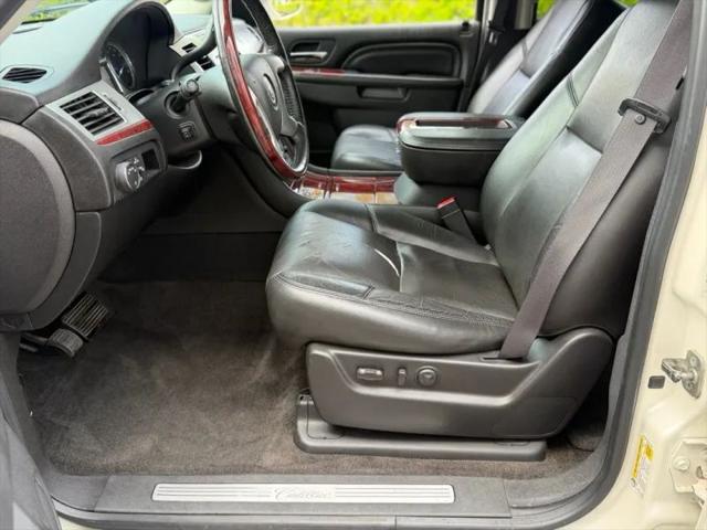 2012 Cadillac Escalade Luxury