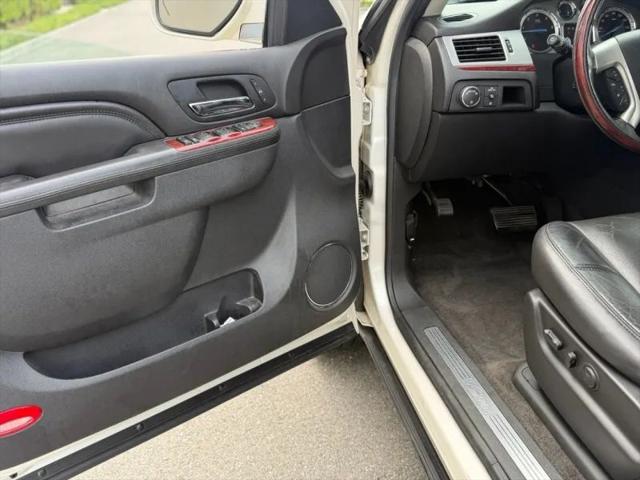 2012 Cadillac Escalade Luxury