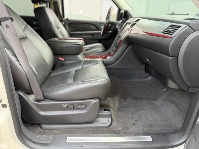 2012 Cadillac Escalade Luxury