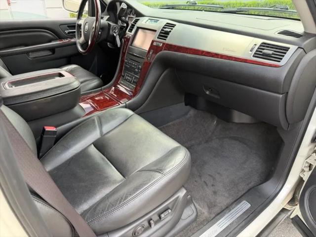 2012 Cadillac Escalade Luxury
