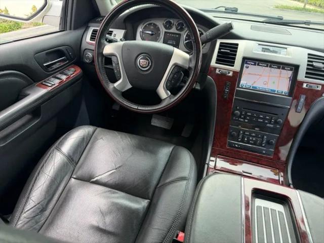 2012 Cadillac Escalade Luxury