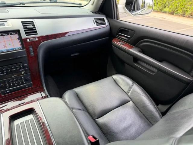 2012 Cadillac Escalade Luxury