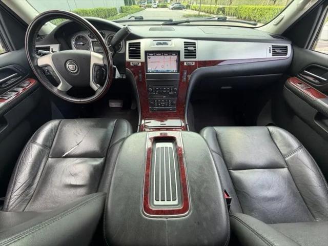 2012 Cadillac Escalade Luxury