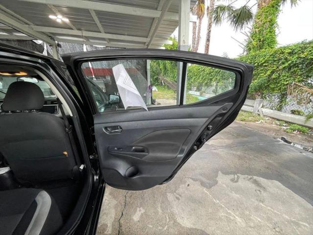 2021 Nissan Versa SV Xtronic CVT