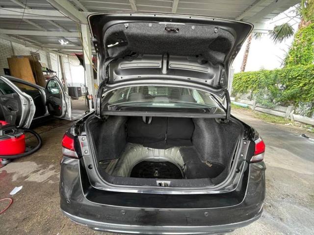 2021 Nissan Versa SV Xtronic CVT