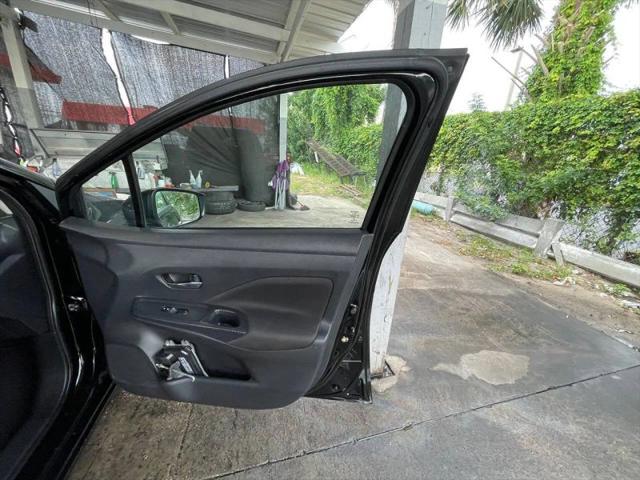 2021 Nissan Versa SV Xtronic CVT