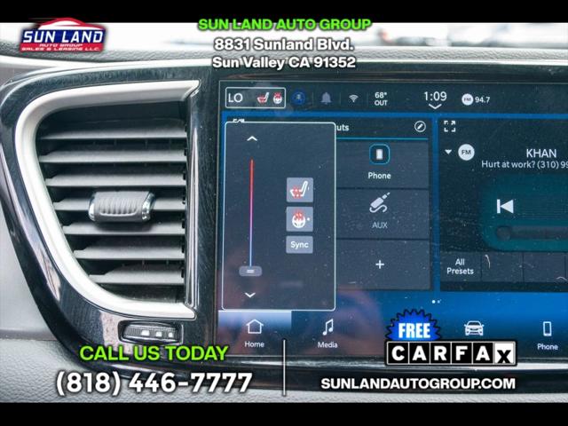 2025 Chrysler Pacifica Select