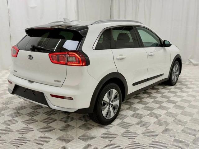 2017 Kia Niro LX