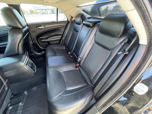 2022 Chrysler 300 Touring L AWD