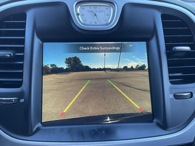 2022 Chrysler 300 Touring L AWD