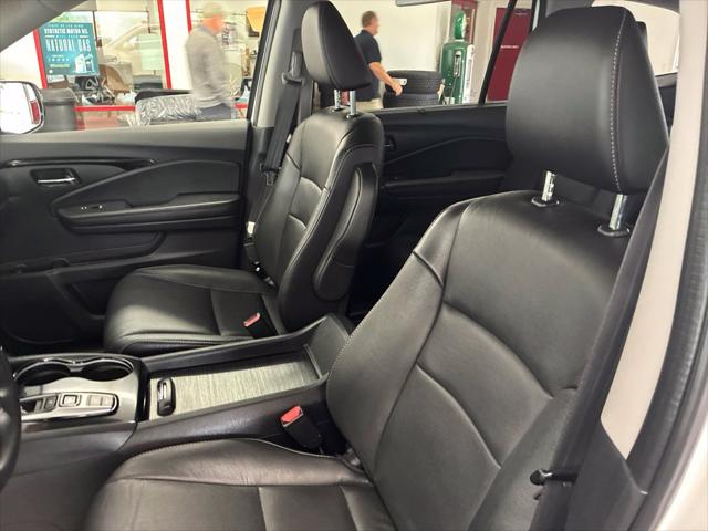 2022 Honda Pilot AWD Touring 7 Passenger