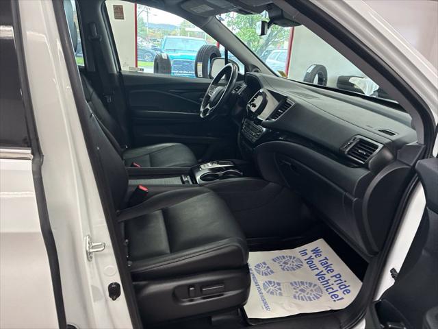 2022 Honda Pilot AWD Touring 7 Passenger