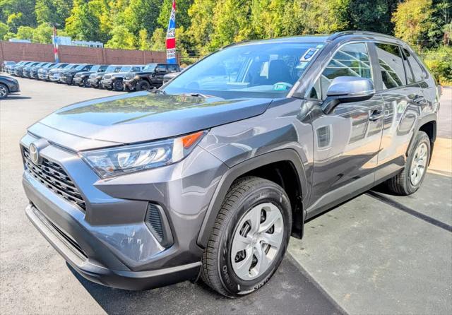 2021 Toyota RAV4 LE 2021 Toyota RAV4 LE