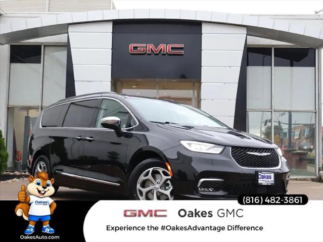 2023 Chrysler Pacifica Limited for sale in Kansas City, MO