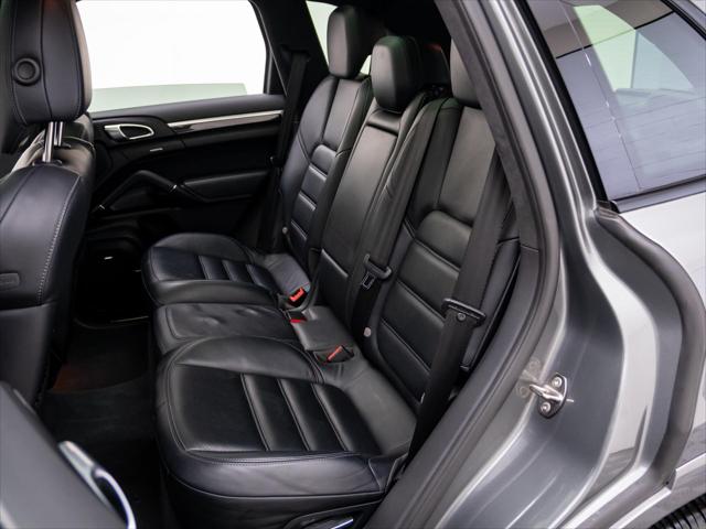 2014 Porsche Cayenne GTS