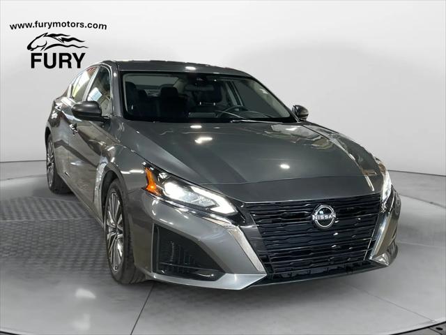 2025 Nissan Altima SV FWD for sale in South St. Paul, MN