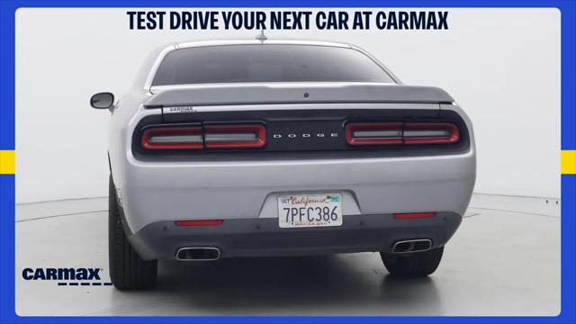 2015 Dodge Challenger SXT Plus