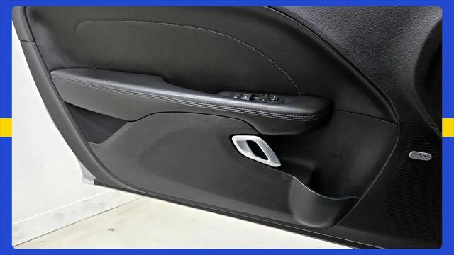 2015 Dodge Challenger SXT Plus