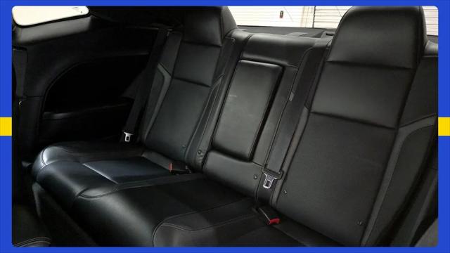 2015 Dodge Challenger SXT Plus