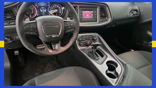 2016 Dodge Challenger R/T Shaker