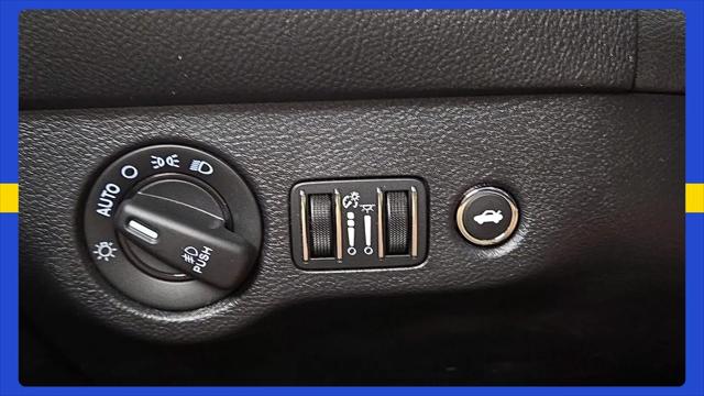 2016 Dodge Challenger R/T Shaker