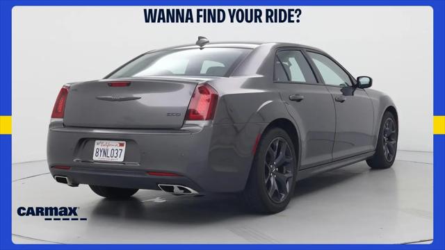 2021 Chrysler 300 Touring L