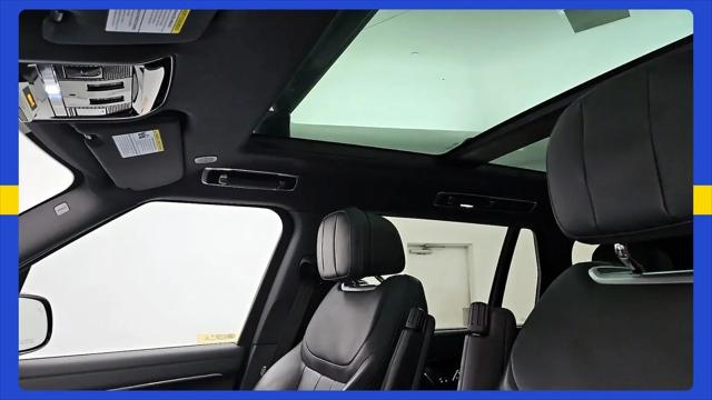 2025 Land Rover Range Rover P400 SE 7 Seat