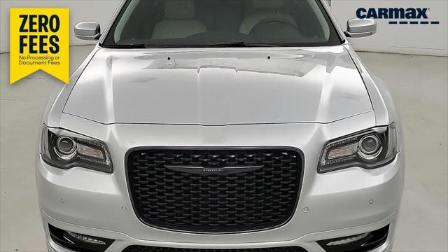 2023 Chrysler 300 Touring L