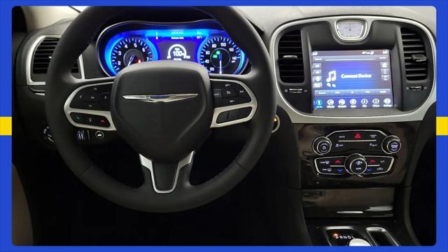 2023 Chrysler 300 Touring L