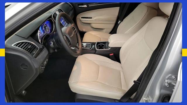 2023 Chrysler 300 Touring L