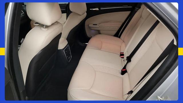 2023 Chrysler 300 Touring L