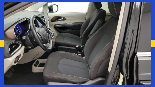 2021 Chrysler Voyager LX