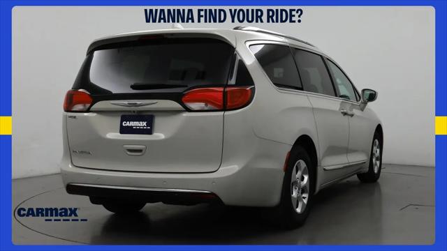 2017 Chrysler Pacifica Touring-L Plus