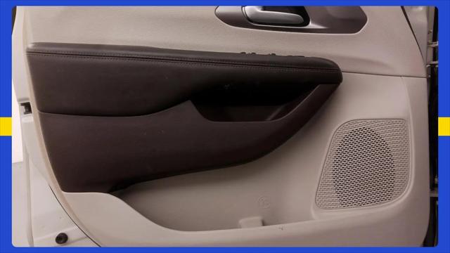 2017 Chrysler Pacifica Touring-L Plus