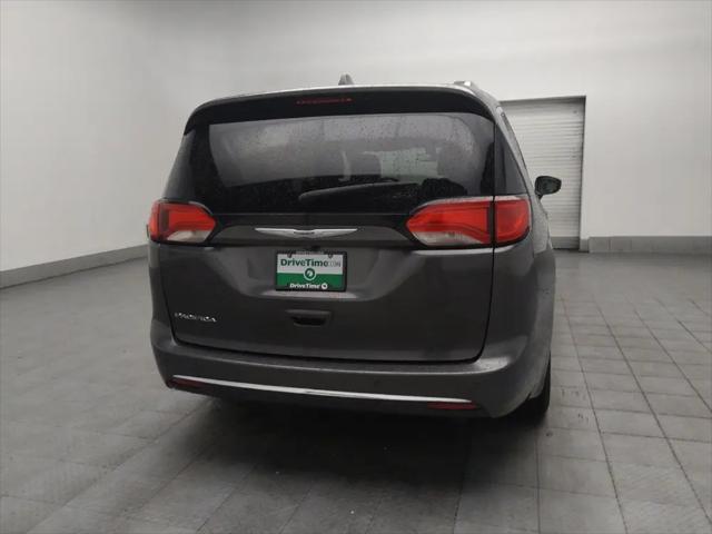 2020 Chrysler Pacifica Touring L