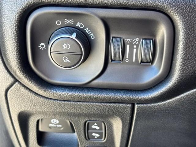 2025 Ram 1500 Big Horn Crew Cab 4x4 57 Box
