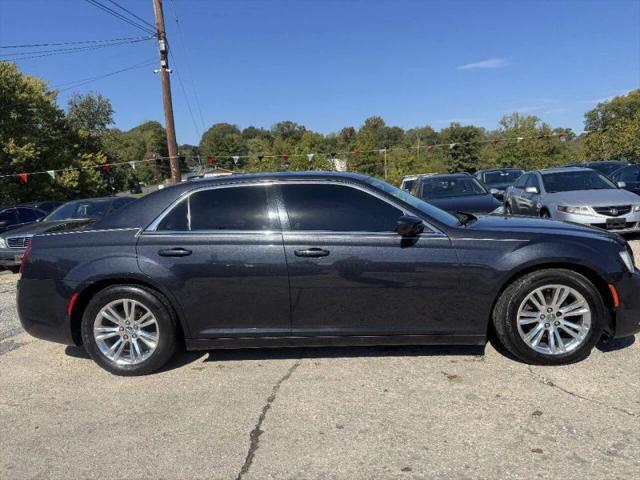 2017 Chrysler 300 Limited