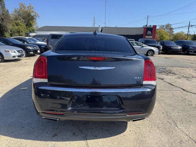 2017 Chrysler 300 Limited