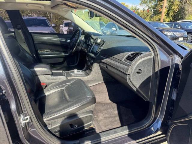 2017 Chrysler 300 Limited