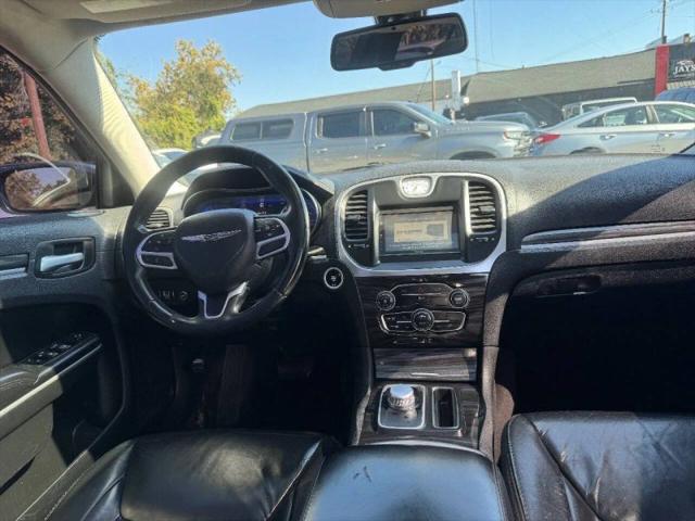 2017 Chrysler 300 Limited