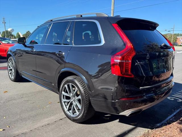 2017 Volvo XC90 T6 Momentum