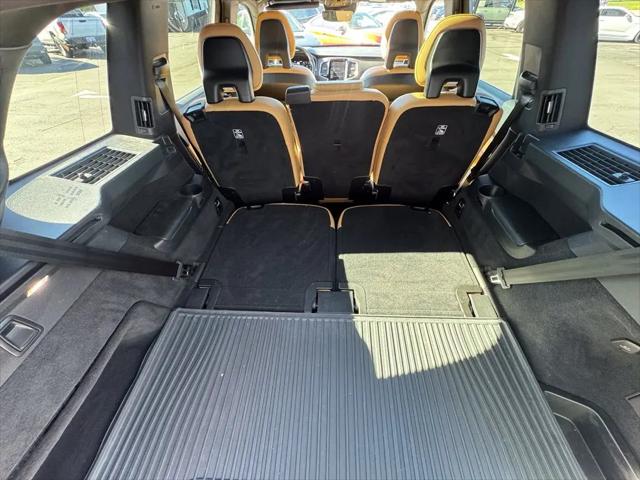 2017 Volvo XC90 T6 Momentum